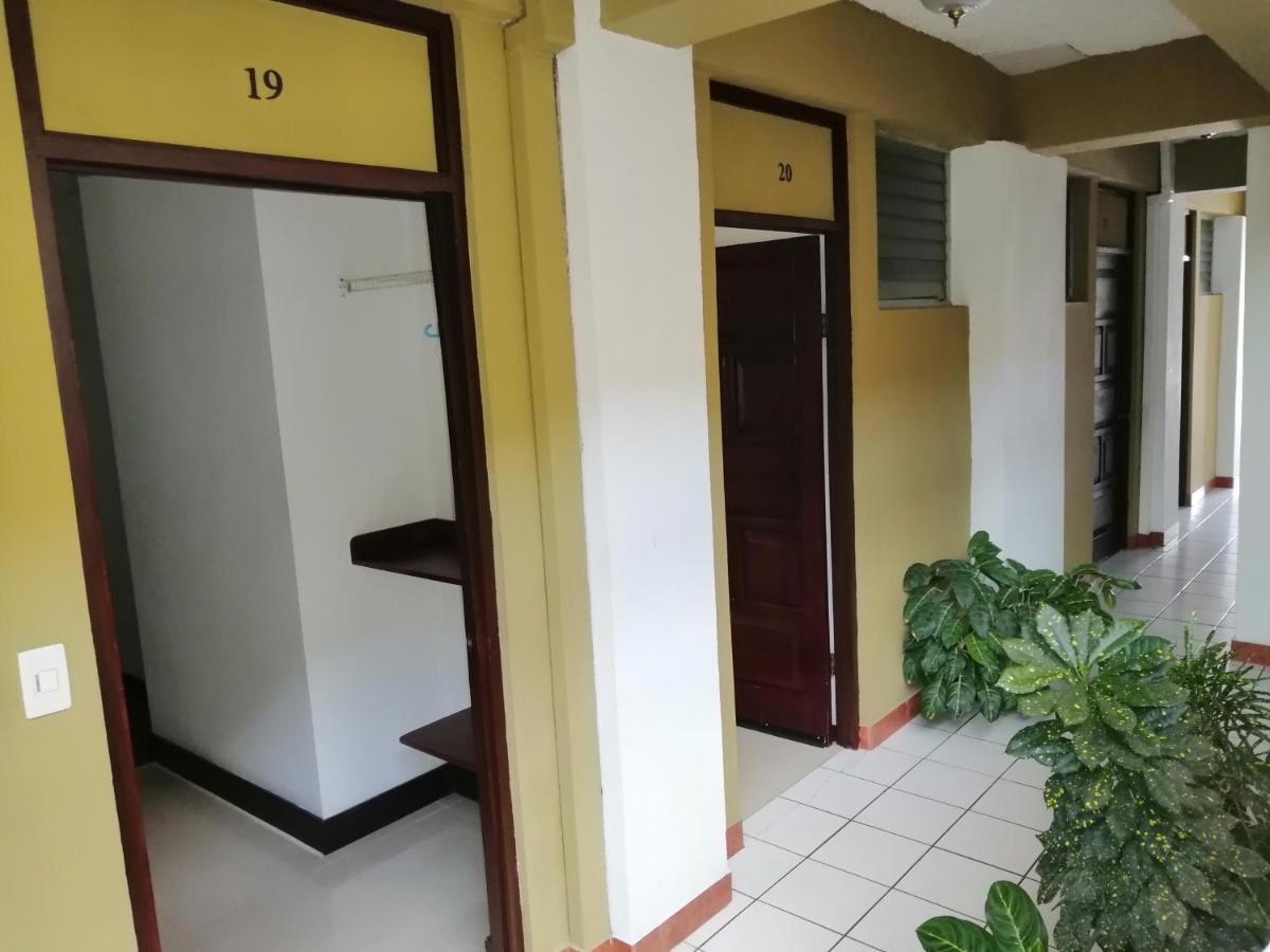 Hotel Malinche Quepos Kültér fotó